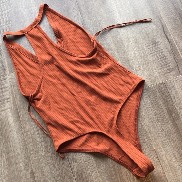Rust Ribbed Bodysuit - Picture 2 of 2